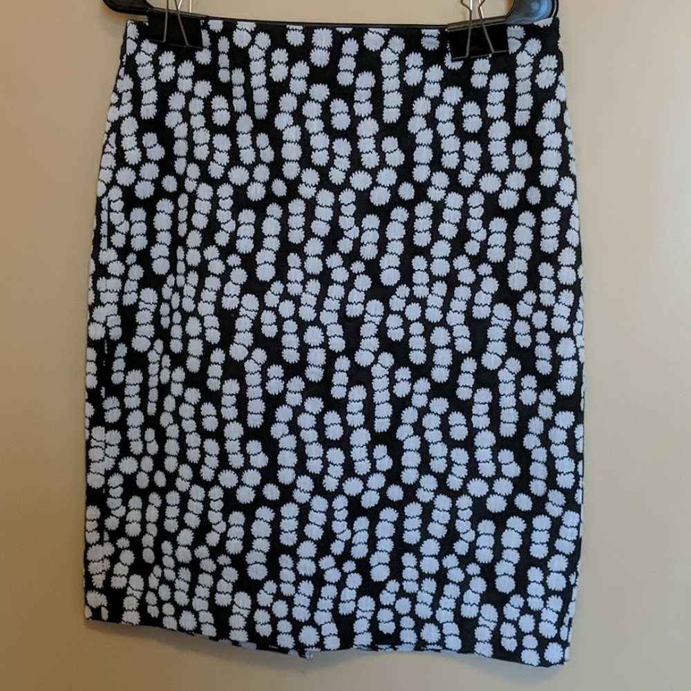 Ann Taylor Black and White Pencil Skirt